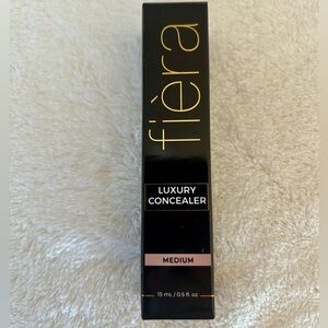 Fiera Luxury Concealer - Medium